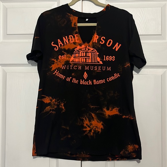 Tops - Women’s Sanderson Hocus Pocus shirt new L/xl #102